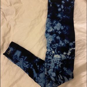 SETactive tie dye limited edition leggings